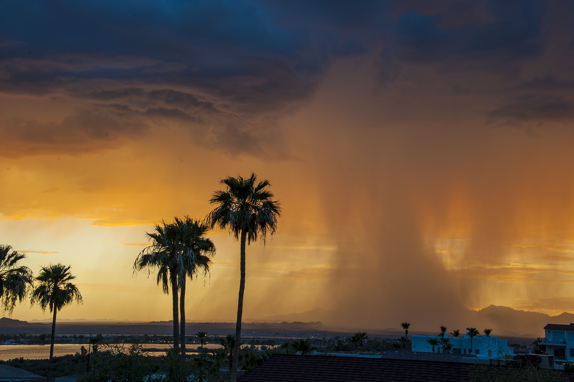 Storm Lake Havasu Shutterbug
